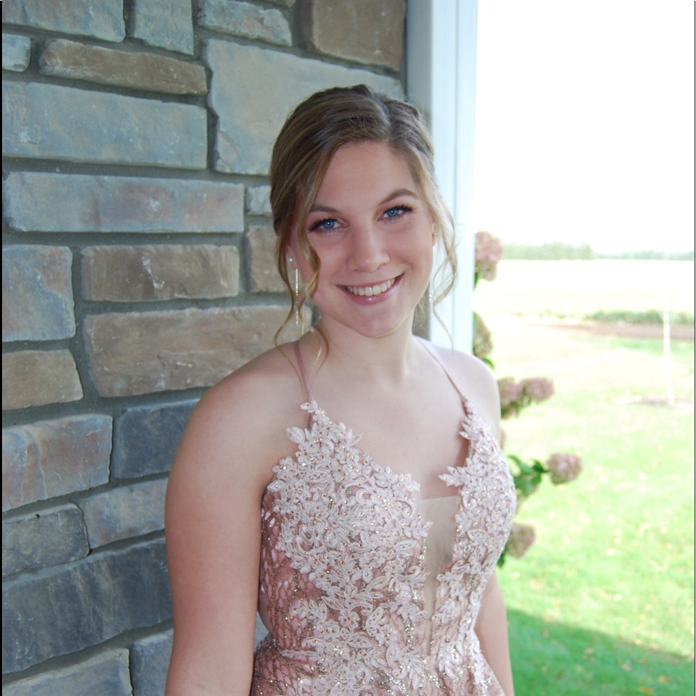 Meet your Posher, Elliana